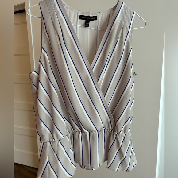 Banana Republic Top - Picture 1 of 6